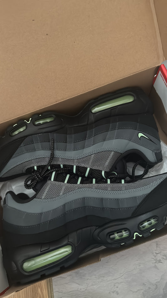 Nike Air Max 95 UK10