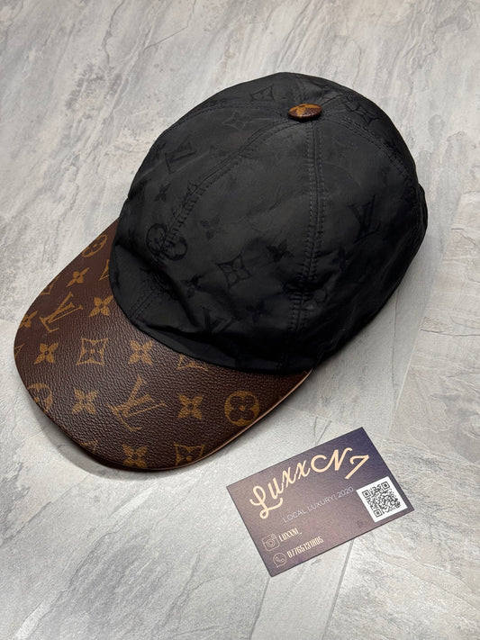 Louis Vuitton Cap Medium