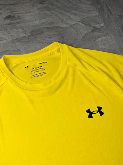 Under Armour T-Shirt Medium